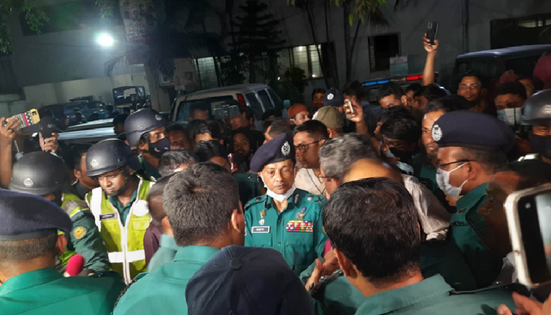 নাশকতা নাকি দুর্ঘটনা, খতিয়ে দেখা হচ্ছে: ডিএমপি কমিশনার