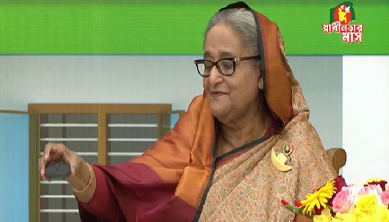 প্রধানমন্ত্রীর উপহারের ঘর পেল আরও ৪০ হাজার গৃহহীন পরিবার