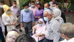 স্বাস্থ্য পরীক্ষার জন্য বিকেলে হাসপাতালে যাচ্ছেন খালেদা জিয়া