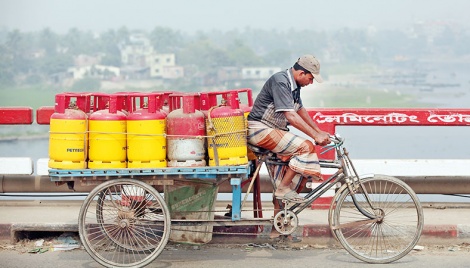 LPG price jumps Tk266 within a month