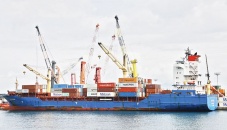 Agents want end to priority for Colombo-bound ships 