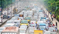 Traffic gets thicker in Dhaka along with commuter crowd