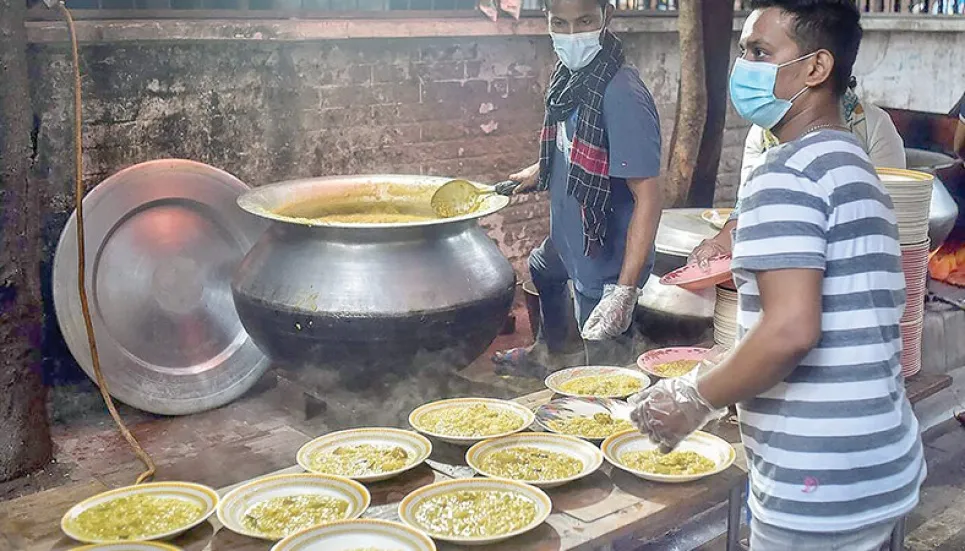 Bangladesh street kitchens battle to keep free food on the menu 