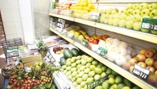 Costly fruits slide out of consumers’ reach