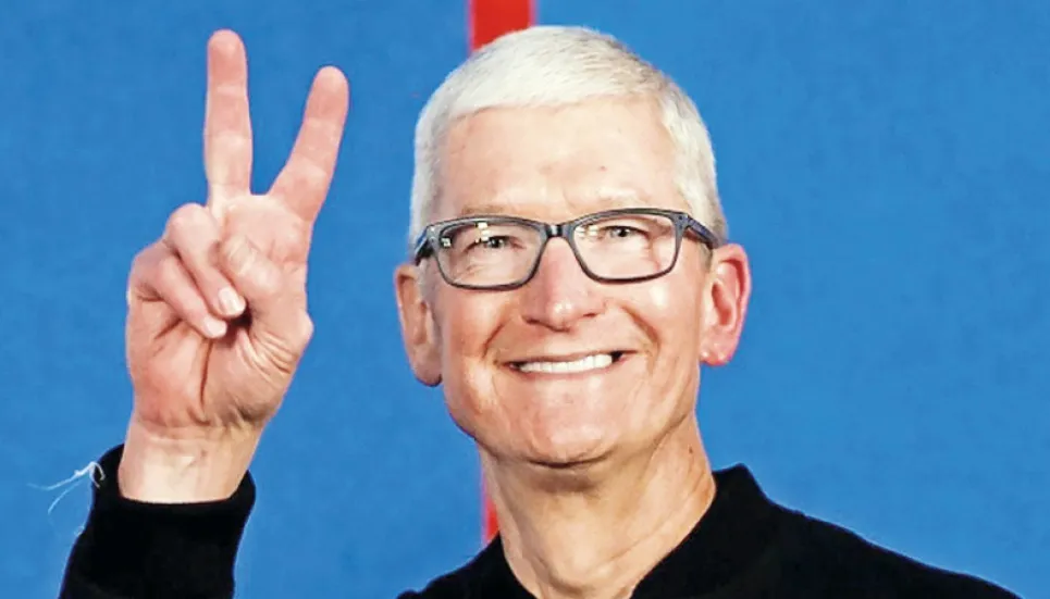 Apple’s Tim Cook gets $750m bonus payout 