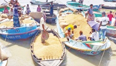 Floating rice market in Barishal losing attraction 