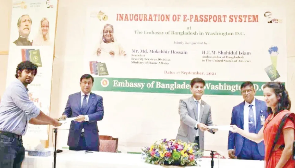 Bangladeshis in US get e-passport 