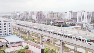 Faulty design blocks footpaths below Metro Rail stations