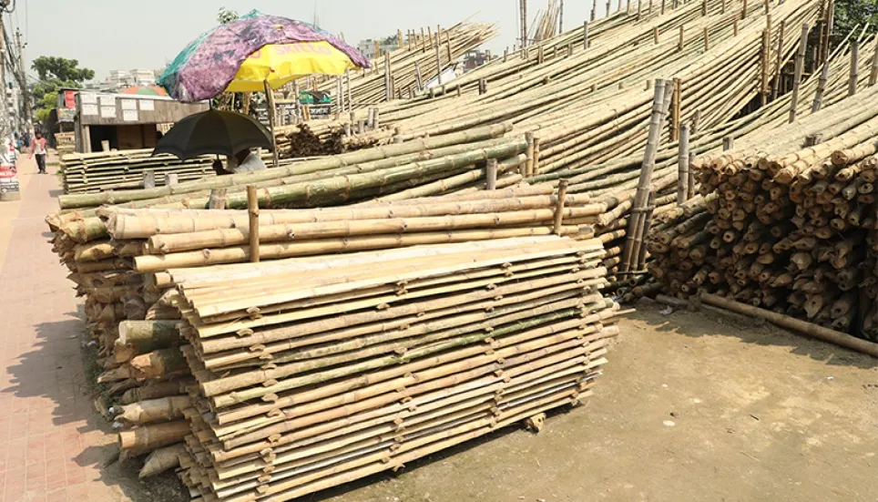 Bamboo traders in a tight corner