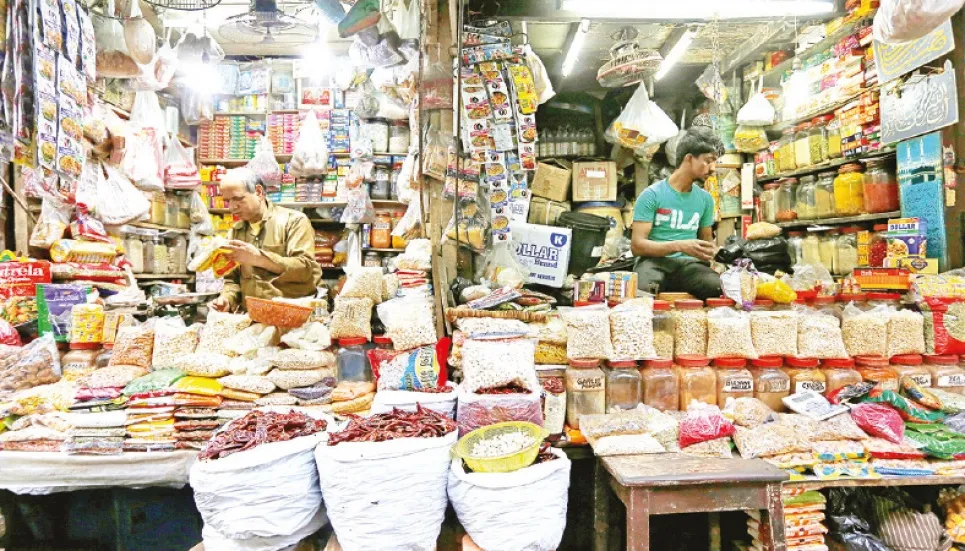 Soaring prices dampen consumer mood 