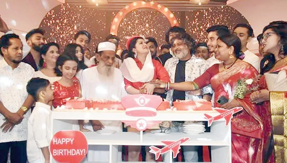 Pori Moni appears as air hostess at her birthday party