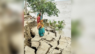 Bangladesh’s shanty towns for climate refugees