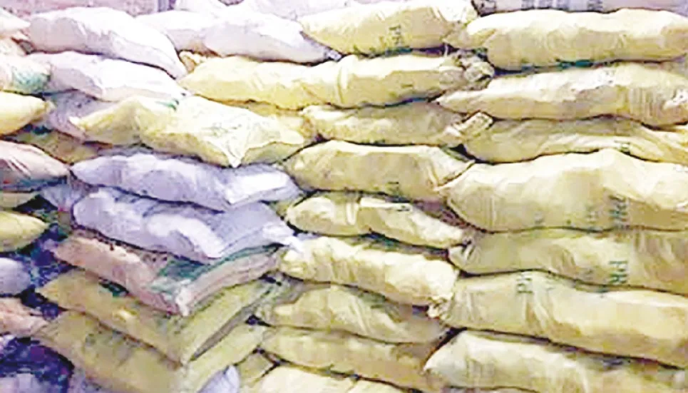 Dinajpur farmers forced to buy coagulated fertiliser 