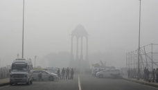 Delhi trapped under blanket of toxic air 