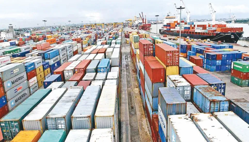 Three ships depart Ctg port sans 1,400 TEUs containers 