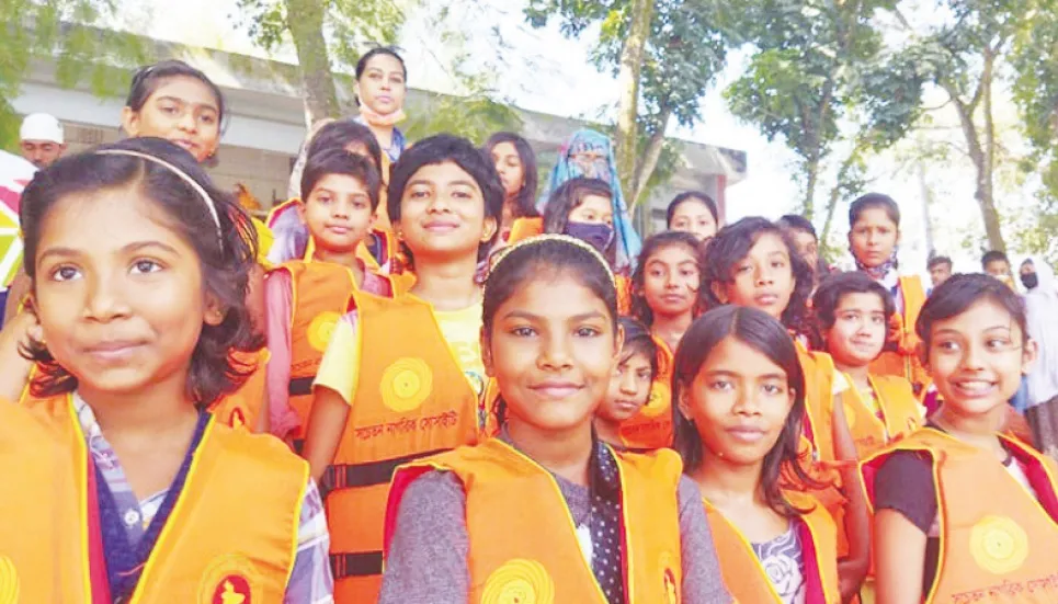 540 rural children get swimming lessons in Sirajganj 