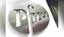 Pfizer strikes global licensing deal for Covid pill