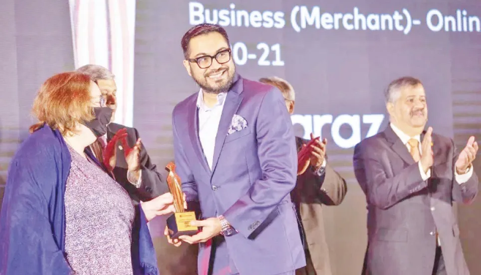 Daraz wins Mastercard Excellence Award 