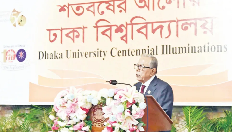 President asks DU students to achieve global standards 