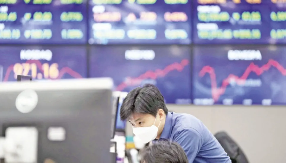 Asian markets rise, oil rallies as virus and Fed hold attention 