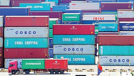China Nov export growth slows but imports accelerate on restocking