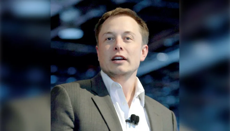 Musk sells $963m stakes in Tesla, considers ‘quitting’ 