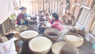 Jhalakati puffed rice producers struggle for survival 