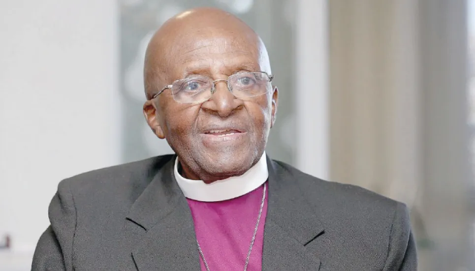 Archbishop Desmond Tutu dead at 90 