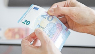 Euro banknote artist fears redesign could revive rivalries 