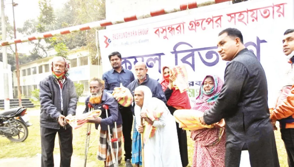 Bashundhara Group distributes blanket 