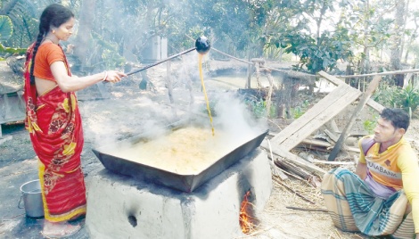 Coastal people cash in on Nipa Palm molasses 