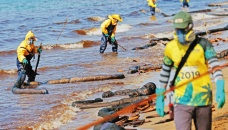Oil spill ‘nail in the coffin’ for Covid-hit Thai beach businesses 