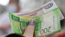 Rouble plunges as hyperinflation looms 