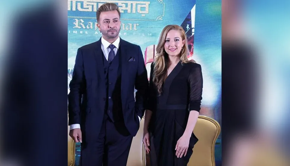 Shakib to share screen with US actress in ‘Rajkumar’