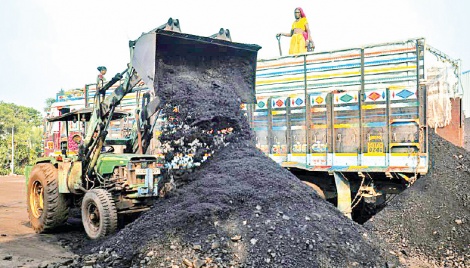 India cuts coal supply, puts hold on auctions as inventories slump 