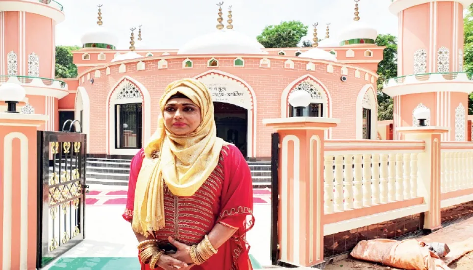 Rozina gives Goalanda a modern mosque 