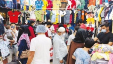Malls packed in Eid sale bonanza 
