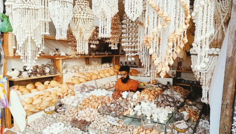 Eid sales of seashell crafts hit high in Cox’s Bazar 