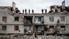 Russia steps up battle for eastern Ukraine 