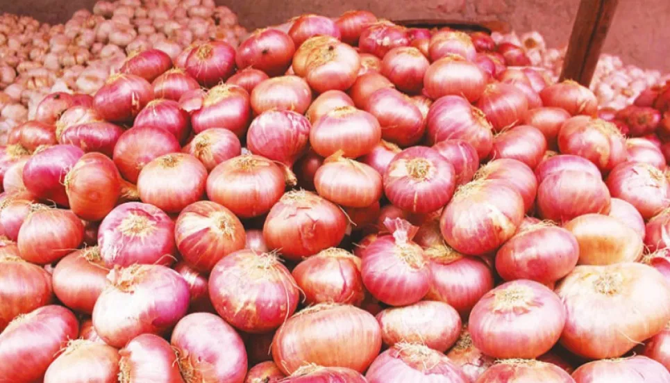 India imposes 40% duty on onion exports