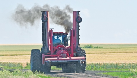 Ukraine’s desperate farmers trapped by grain blockade 