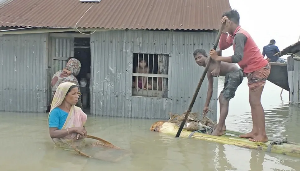 Over 2-lakh homeless as flood worsens in Northern region