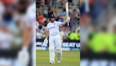 Belligerent Bairstow takes England to lead 