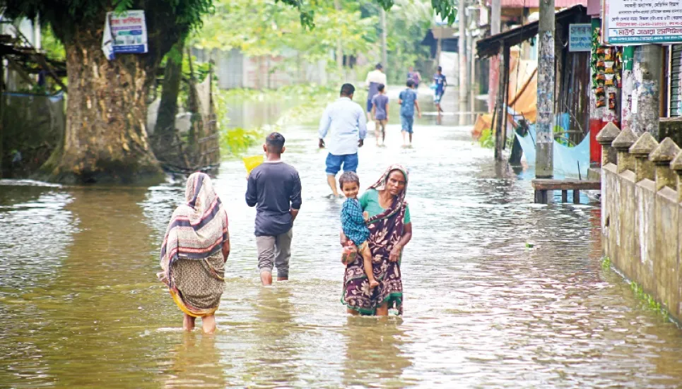 Receding floodwater reveals diseases, food and water crisis 