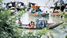 Without land, Bangladesh’s Manta people live - and die - on boats 