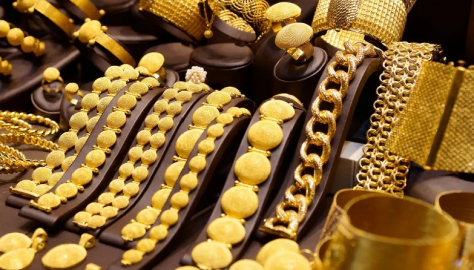 Gold prices down by Tk 1,166 per bhori 