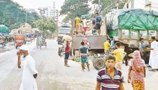 Sales of consumer goods drop at Chaktai-Khatunganj market 