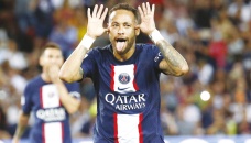 Neymar stars as PSG win 5-2 