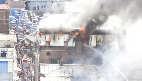 Six killed in Chawkbazar fire 