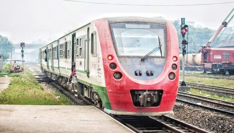 Local engineers operate dysfunctional DEMU trains 